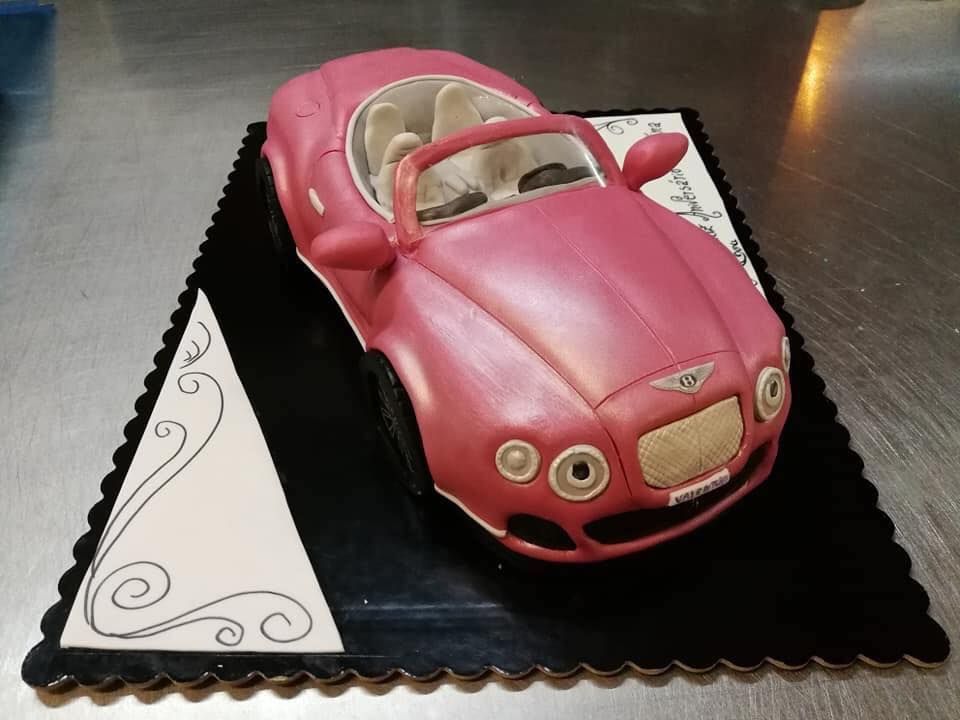 Gâteau d'anniversaire décoré enfant - Bessa