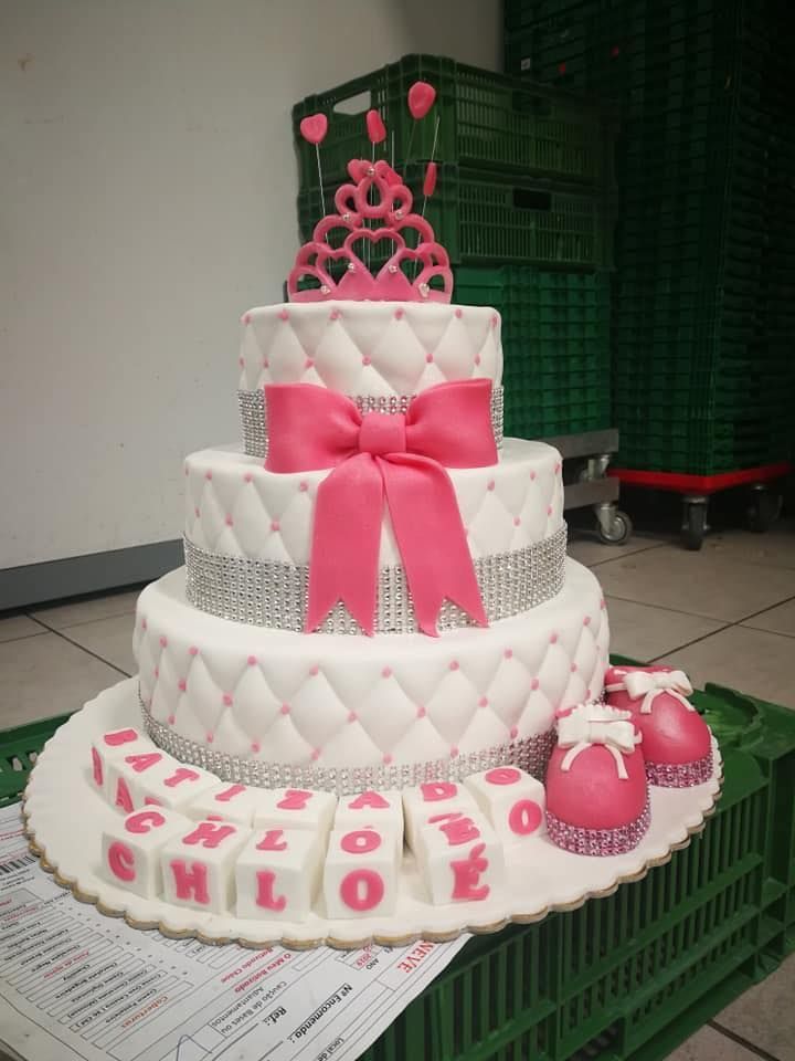 Gâteau d'anniversaire décoré enfant - Bessa