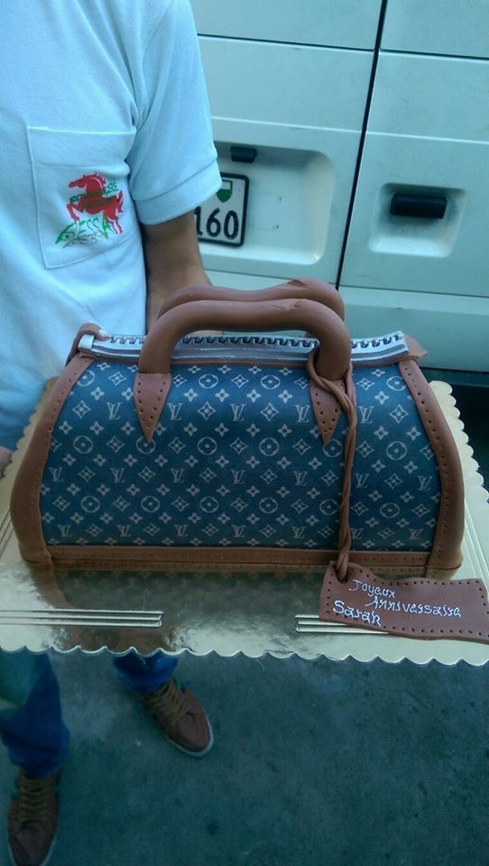 Gâteau d'anniversaire décoré enfant - Bessa