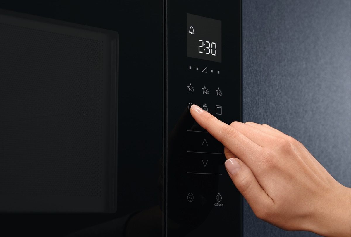 MICROONDAS ELECTROLUX EMS2203MMX