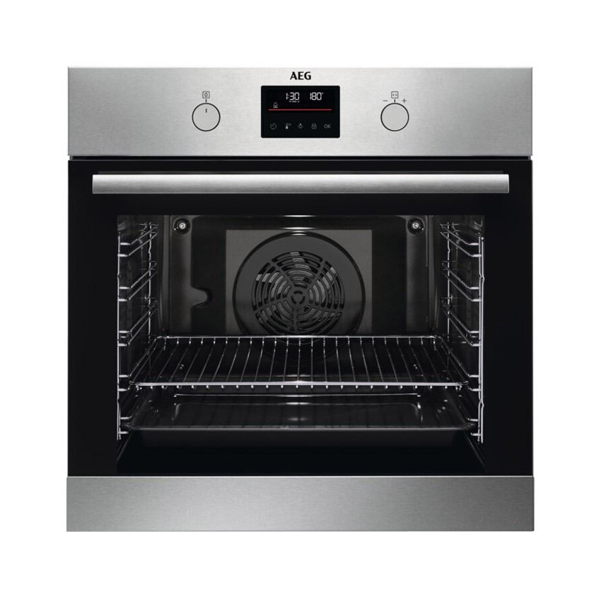 Un horno de acero inoxidable con un ventilador en su interior.