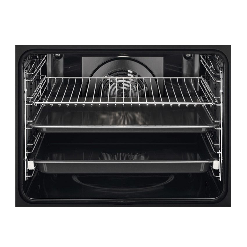 Un horno de acero inoxidable con la hora de las 12:00