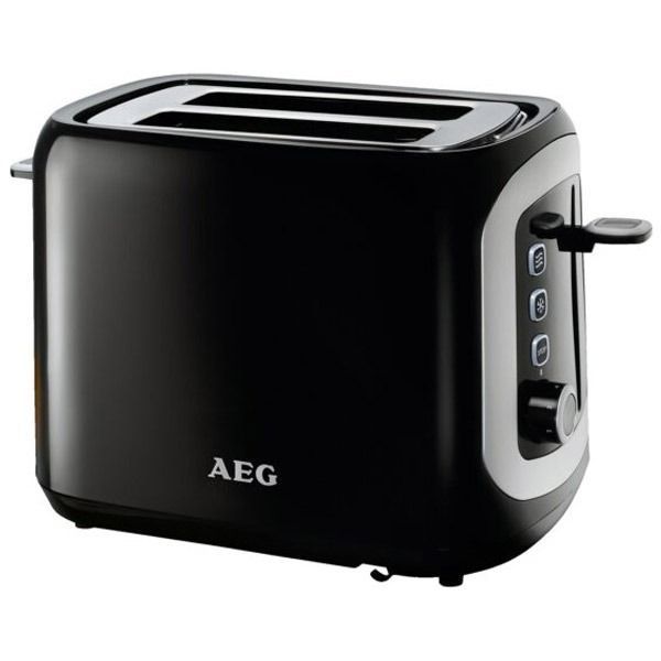 Una tostadora AEG negra sobre un fondo blanco