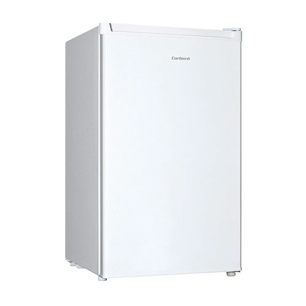 Un frigorífico-congelador blanco con una sola puerta sobre un fondo blanco.