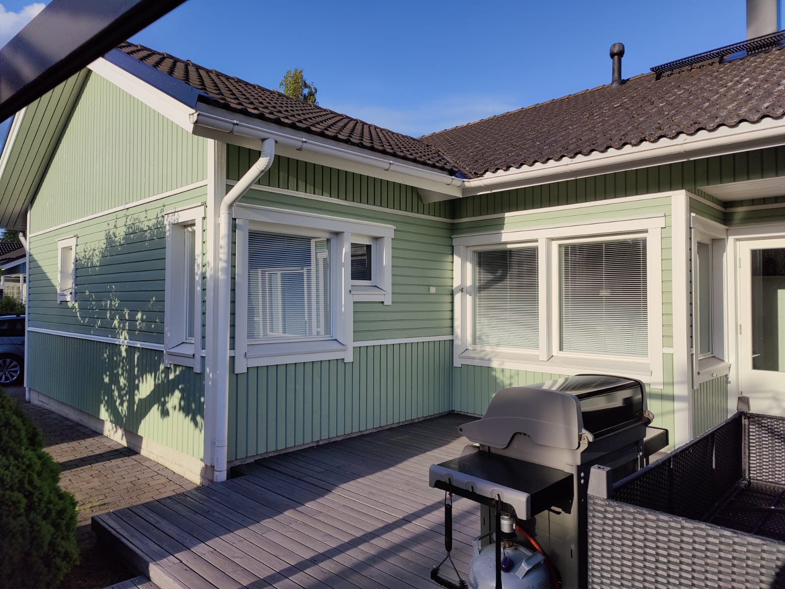 Omakotitalon maalaus