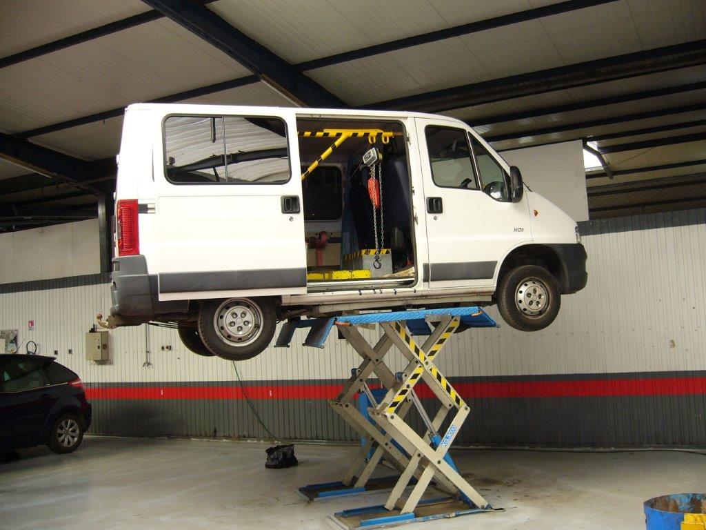 Pont élévateur ciseaux