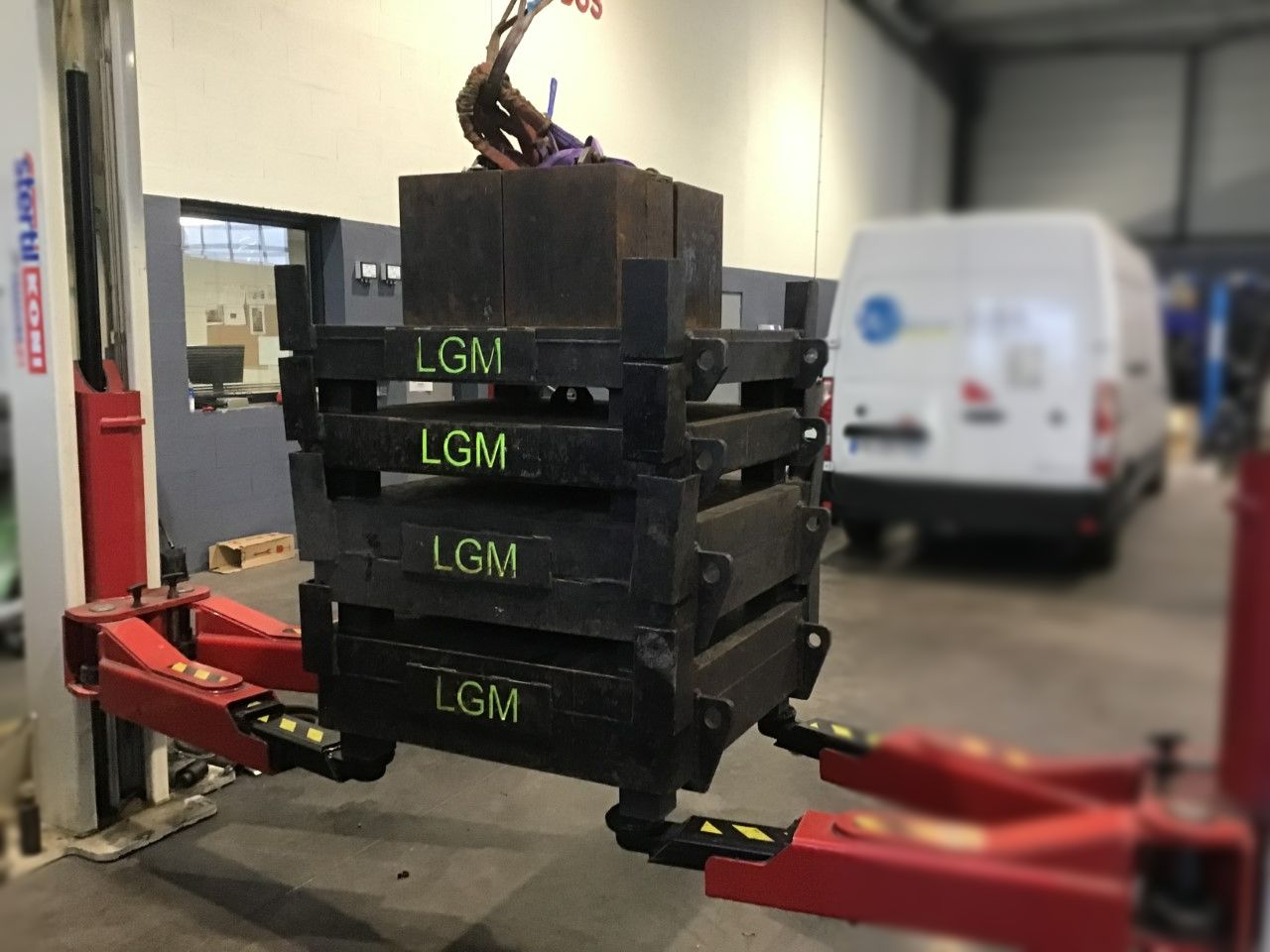 Mise en service d'un pont élévateur 4 colonnes de 7 T