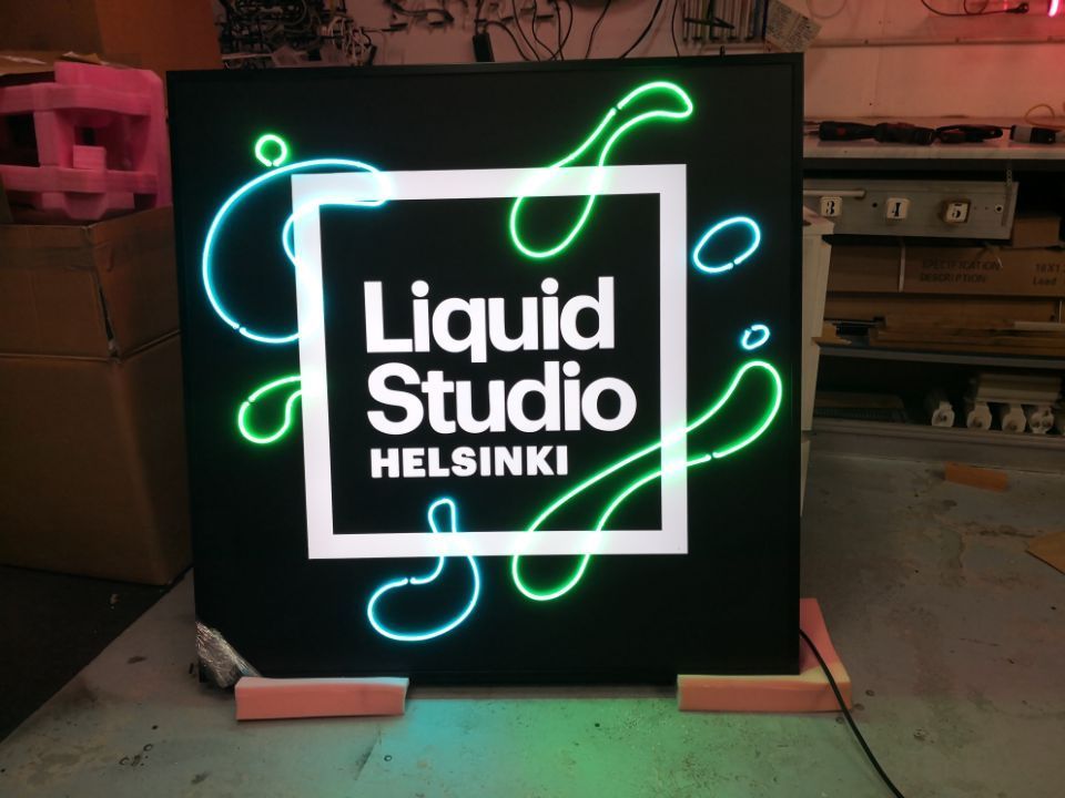 Liquid Studio Helsinki -valomainos