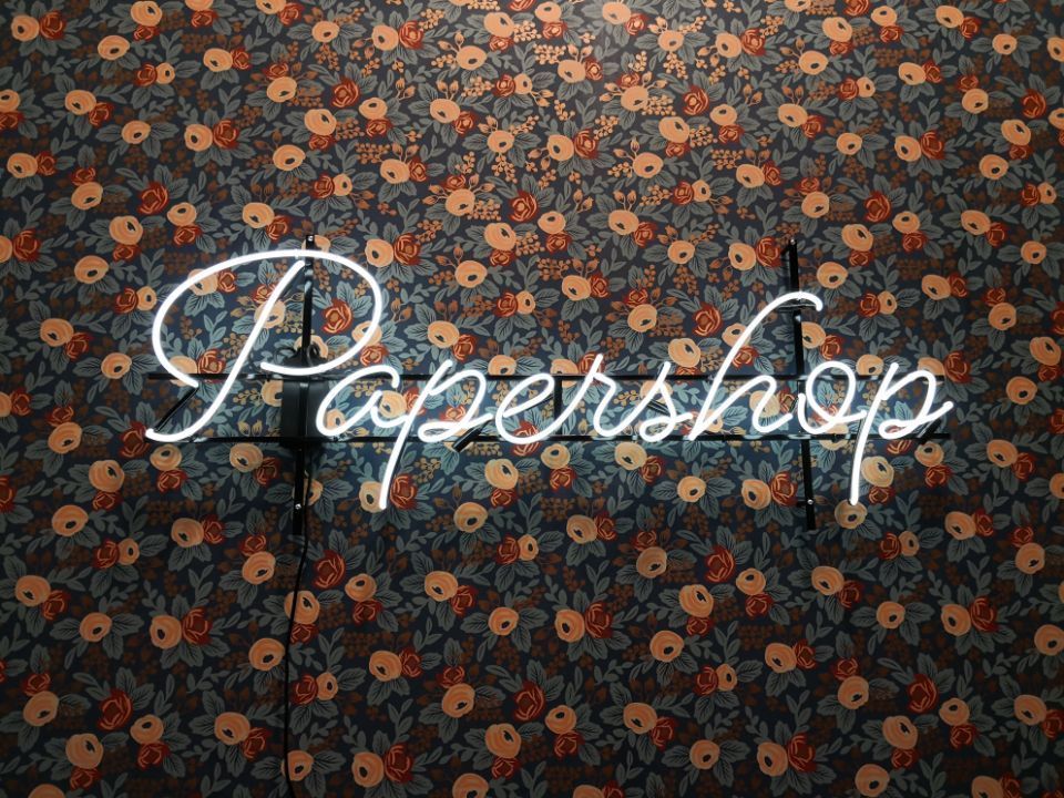 Papershop-somisteneon