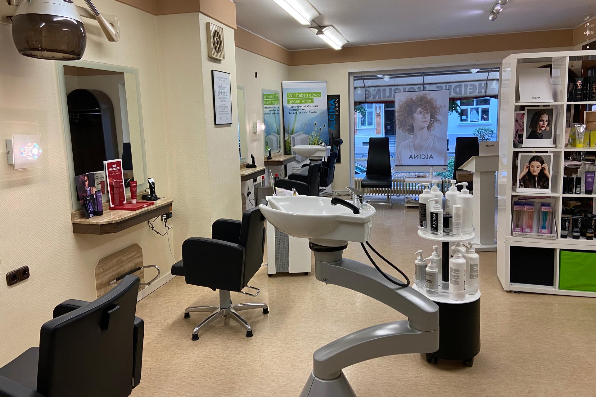 Heidi’s Hairline – Salon