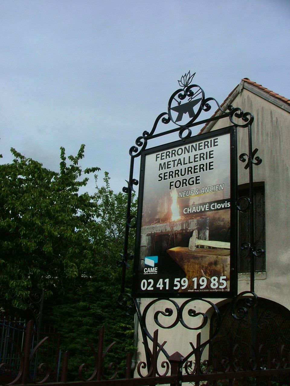 Enseigne fer forgé