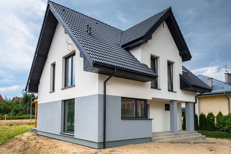 Neugebautes von Ausbau Fassaden Raumgestaltung Meisterbetrieb Alexander Linke gestrichenes Einfamilienhaus