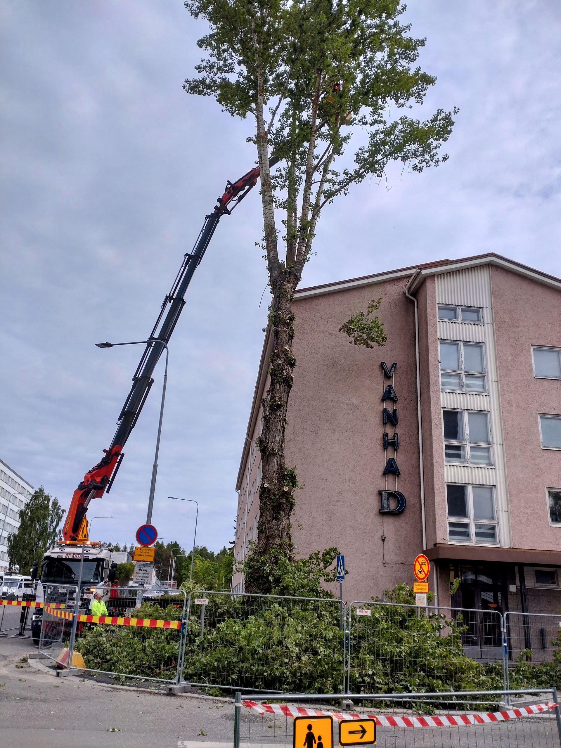 Luo Alt-tekstitunnisteet hakukoneoptimointia ja saavutettavuutta varten. 