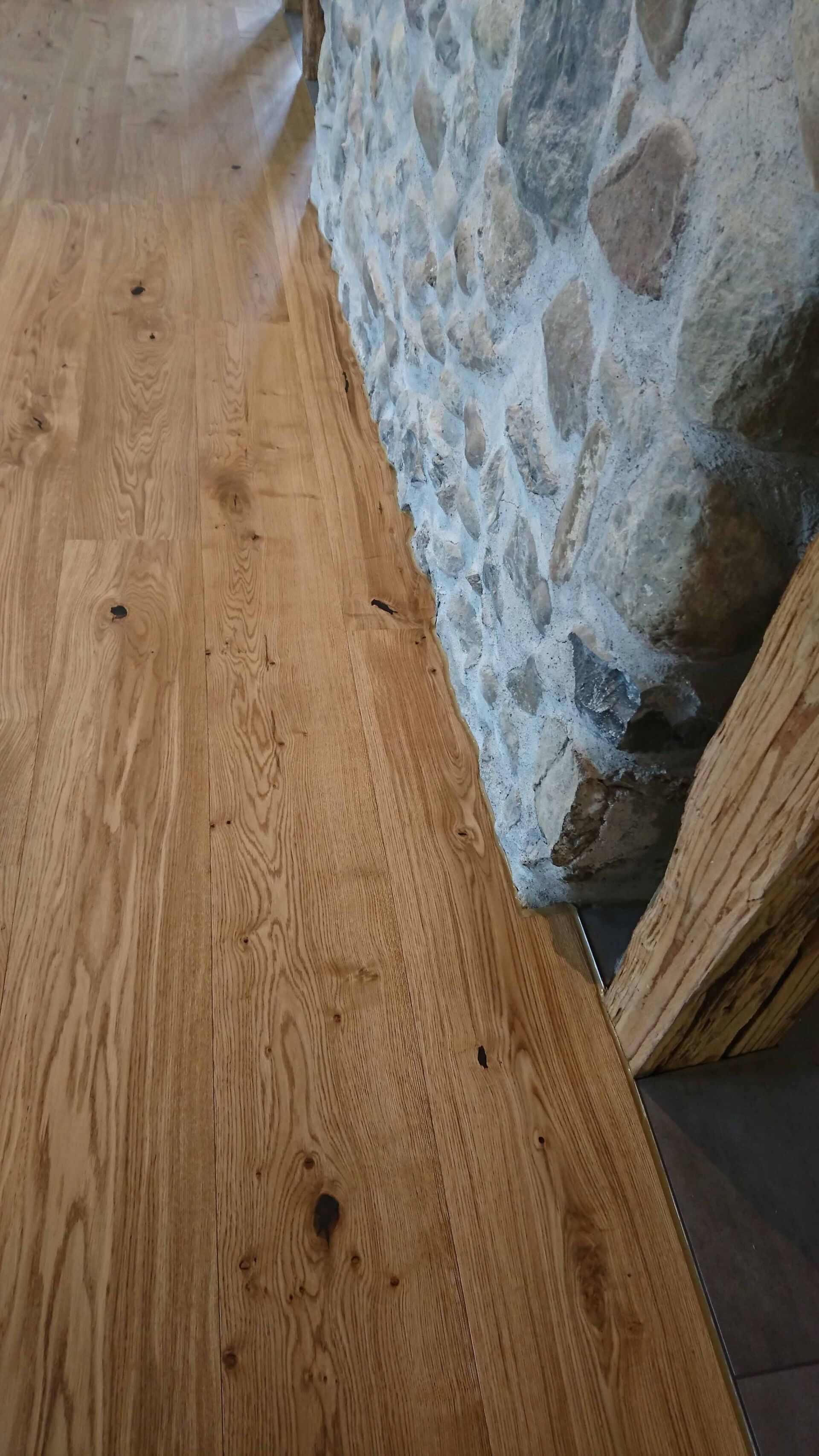 Parkett verlegt rustikal -Andreas Schumacher Teppiche und Bodenbeläge - Watt