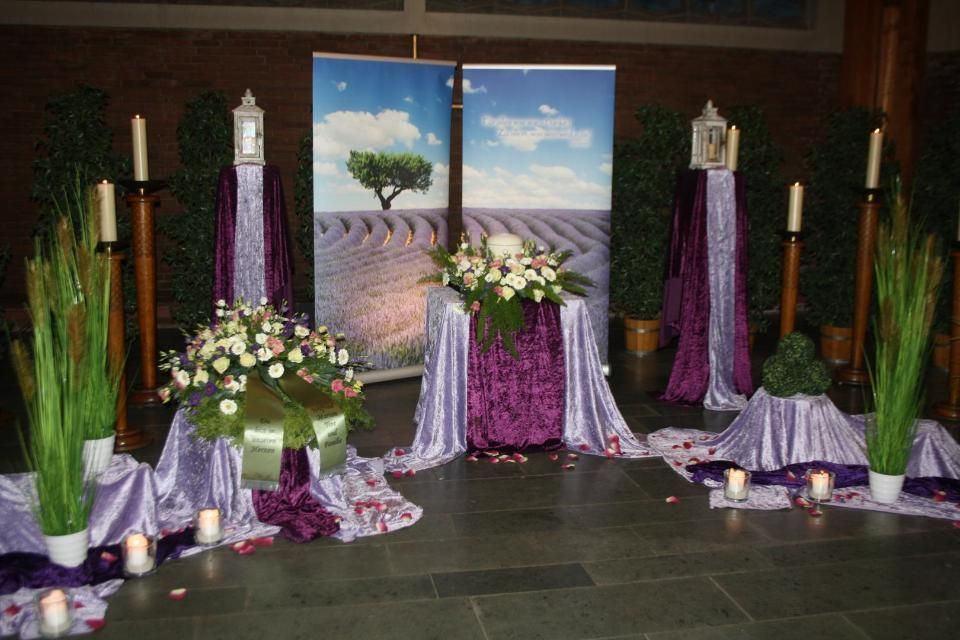 Trauerschmuck der Karl und Peter Kreuer GbR