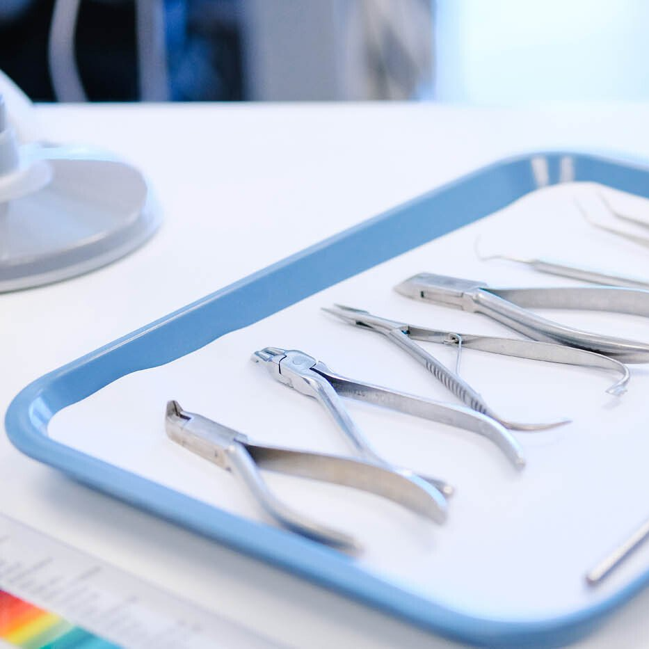 Outils d'extraction dentaire