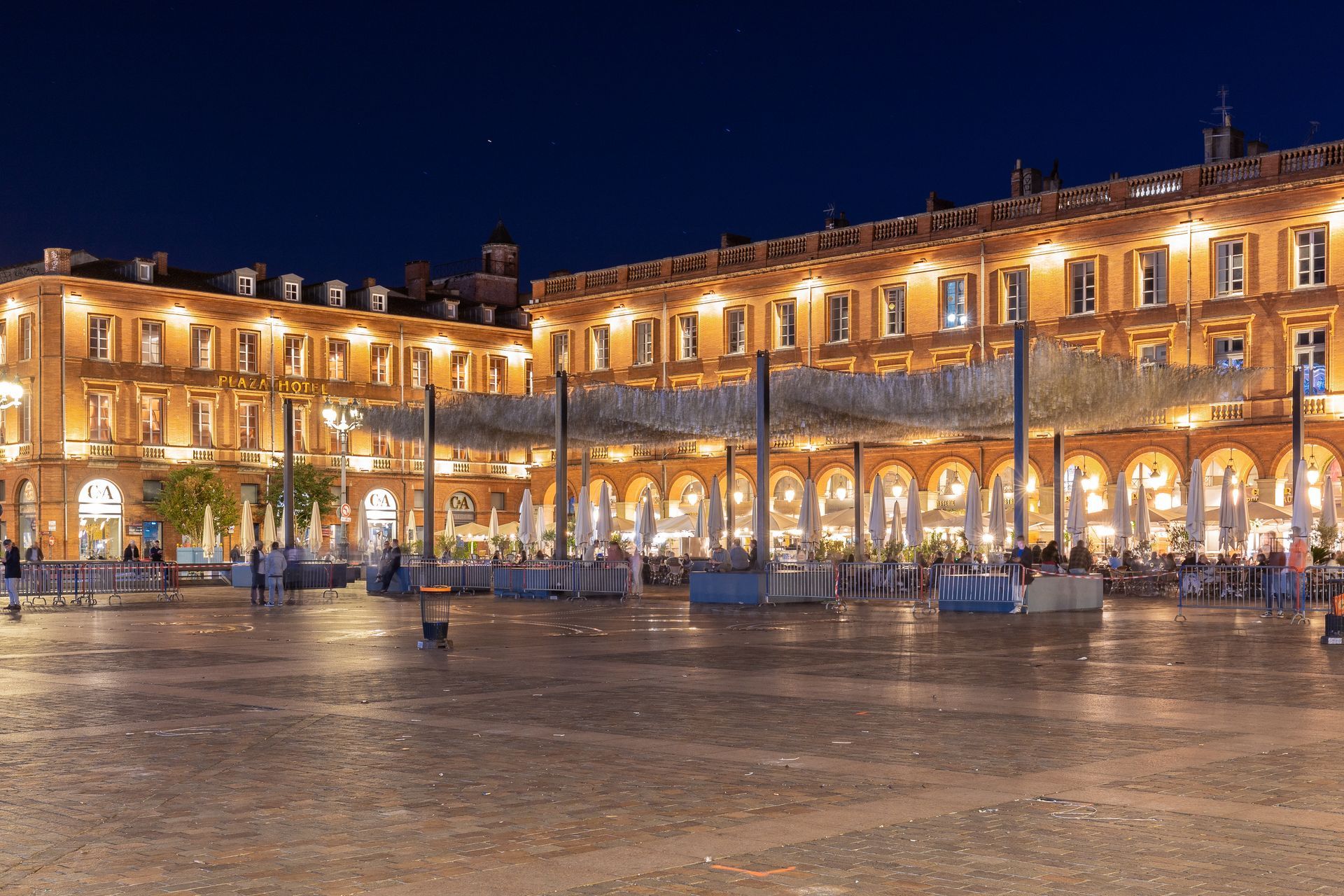 Un commerce sur la place principale de Toulouse