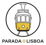 Logotipo del desfile de Lisboa con un tranvía amarillo dentro de un círculo negro.