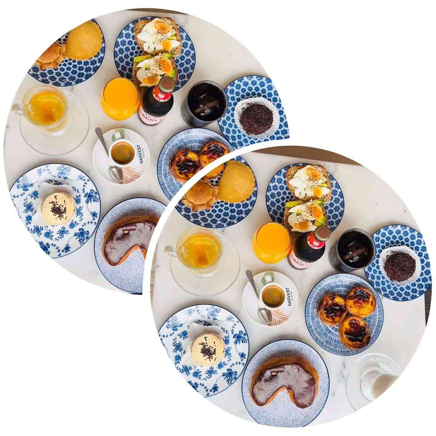 Vista superior de dos platos superpuestos con diversos alimentos y bebidas para el desayuno sobre una vajilla de porcelana con estampado azul.
