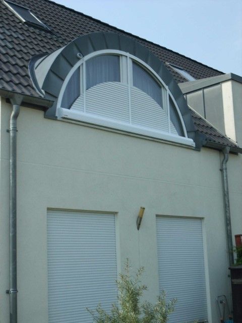 Rollladen am Fenster