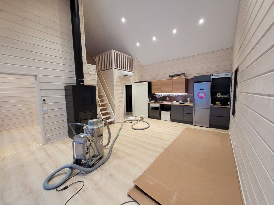 Uudisirakennuksen siivous