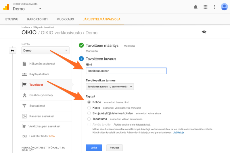 Hallintapaneeli, jossa on oranssien nuolien korostama alasvetovalikko ja vasemmanpuoleinen navigointipalkki