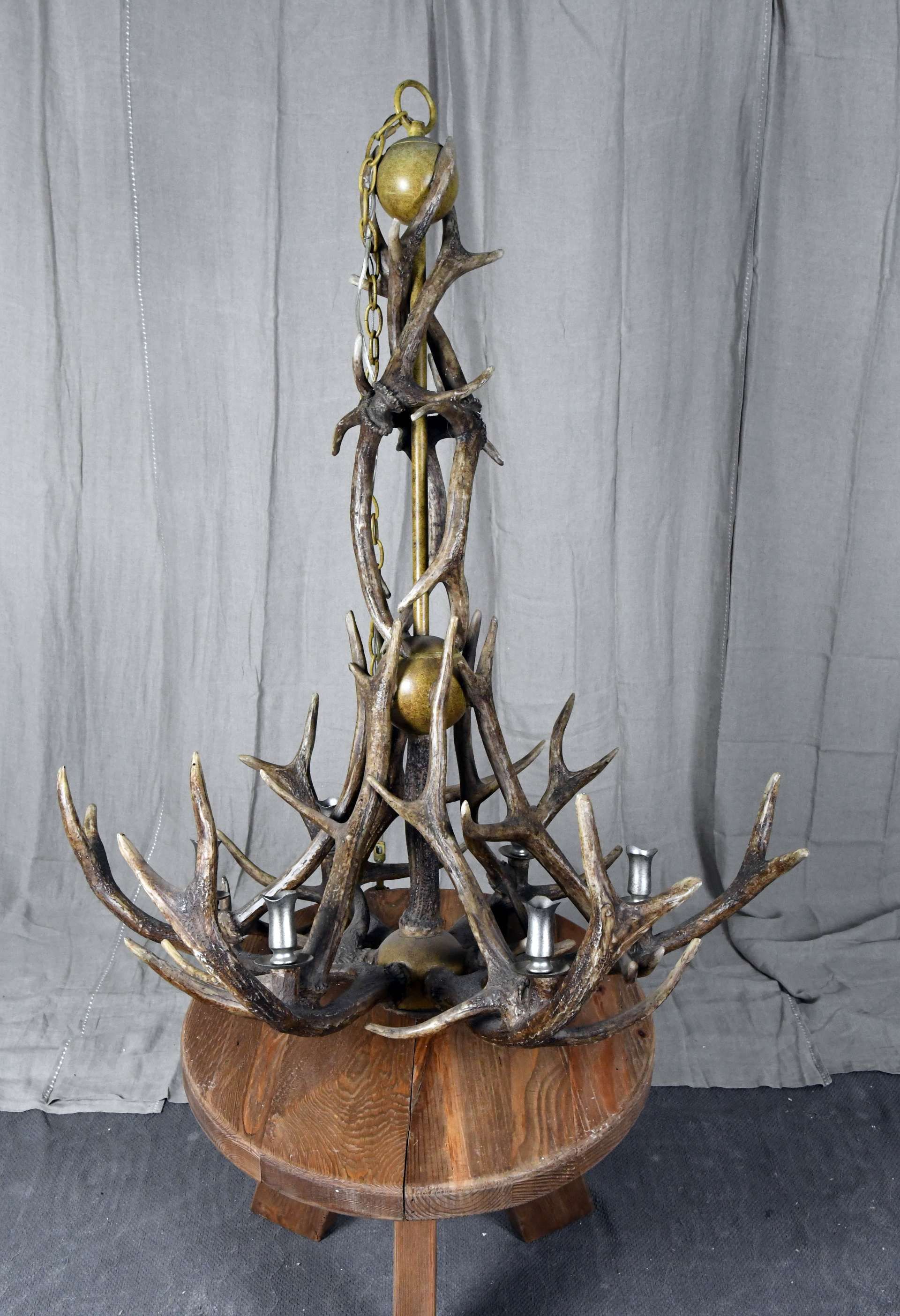 Ein Imposante Leuchter 