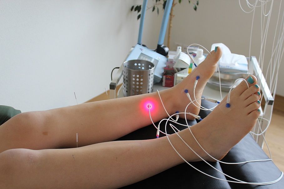 Laser Needle Therapie - Naturheilkundezentrum - Heiden