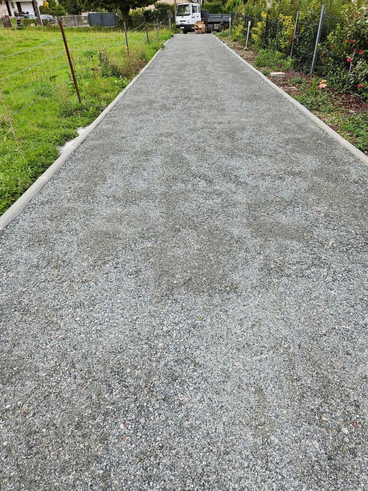 Terrassement d'un chemin d'accès