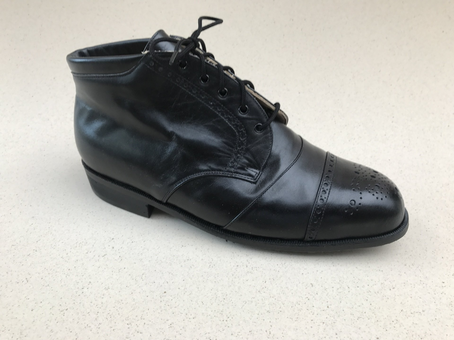 Derby noires en cuir
