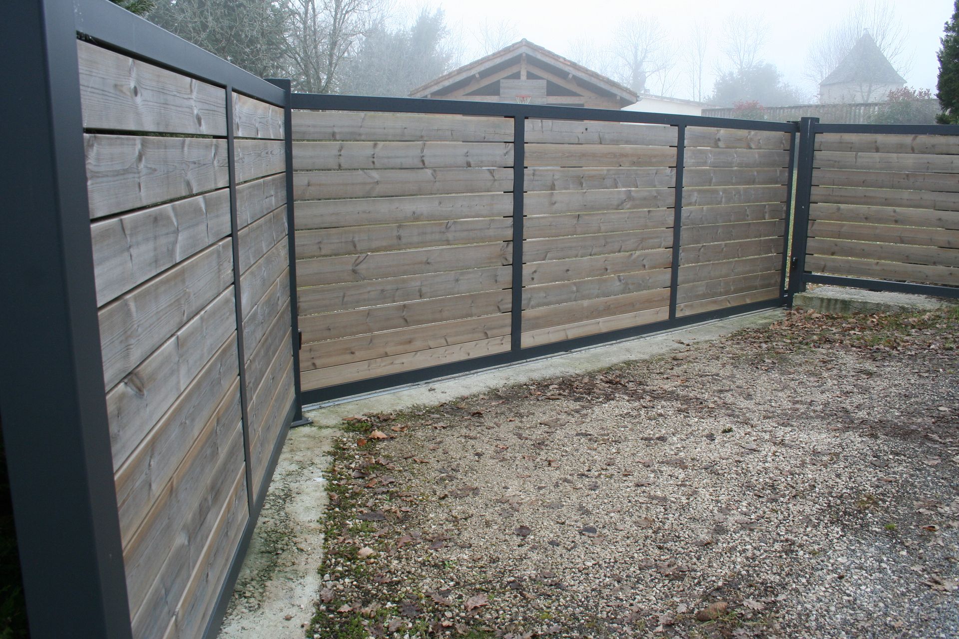 Clôture haute bois et aluminium