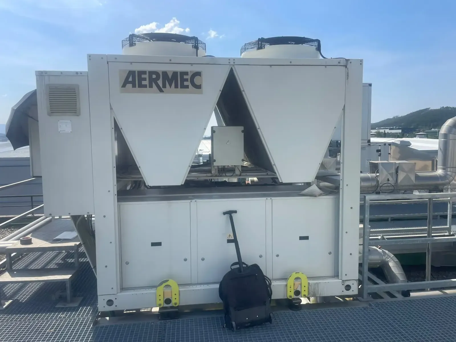 Gran unidad HVAC rooftop de AERMEC