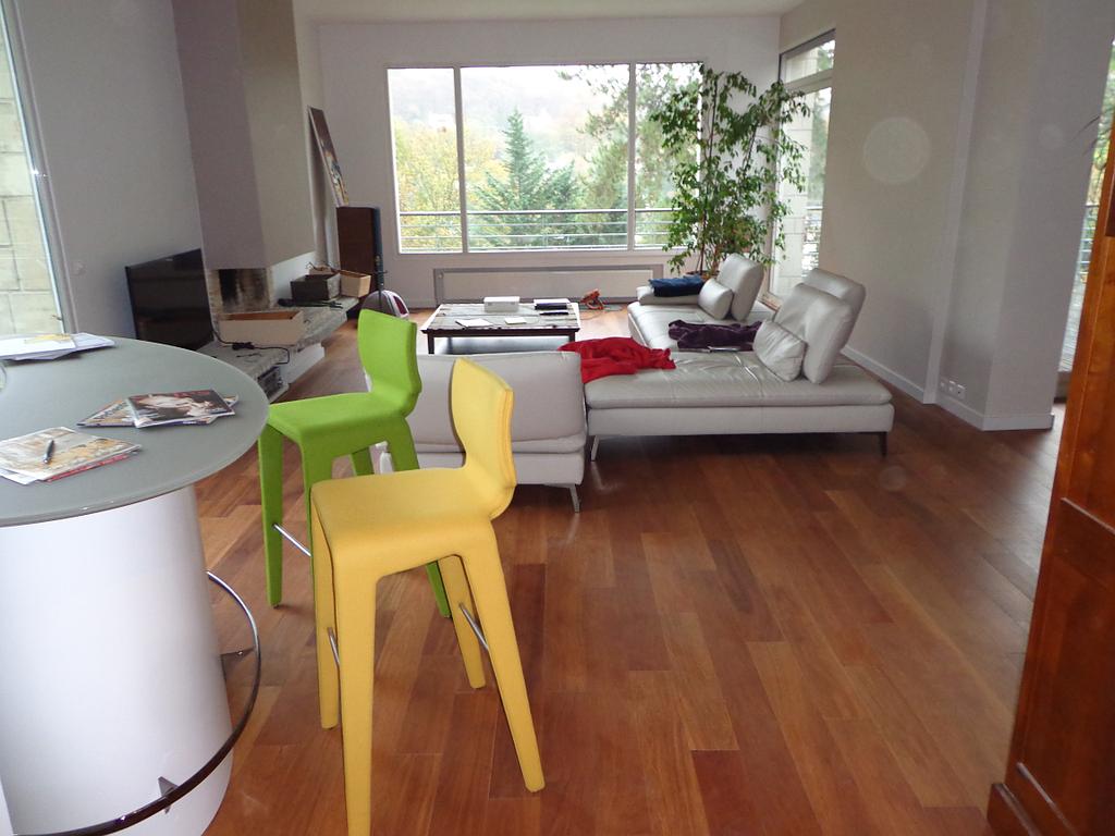 Parquet dans salon - Cumaru massif