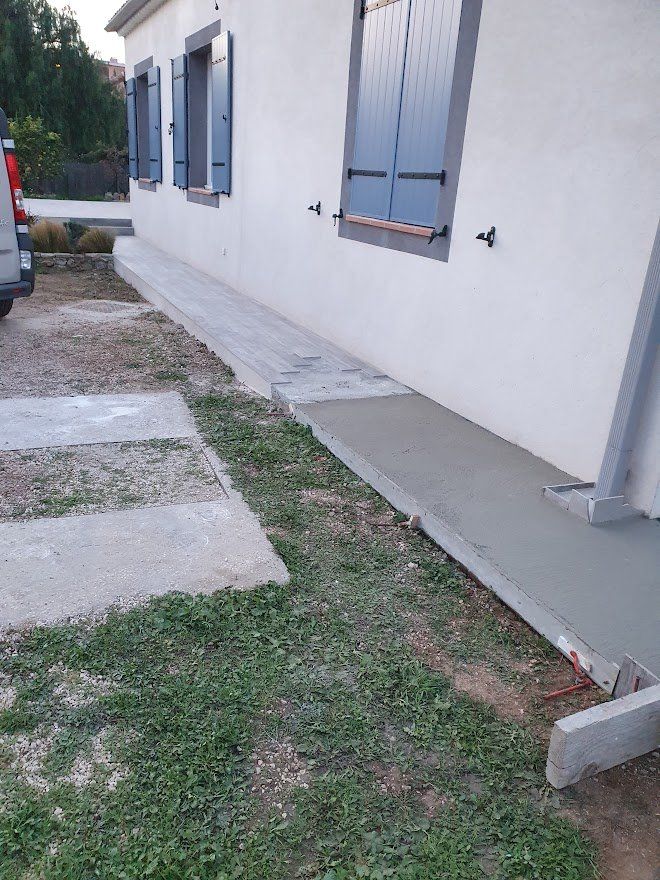 Tour de maison en béton