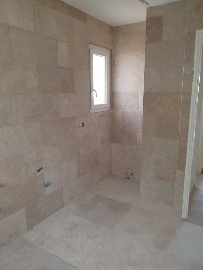 Carrelage dans une salle de bains