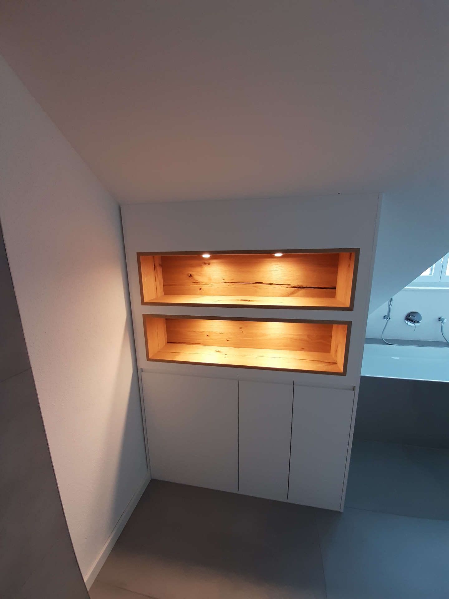 Einbauschrank mit Beleuchtung