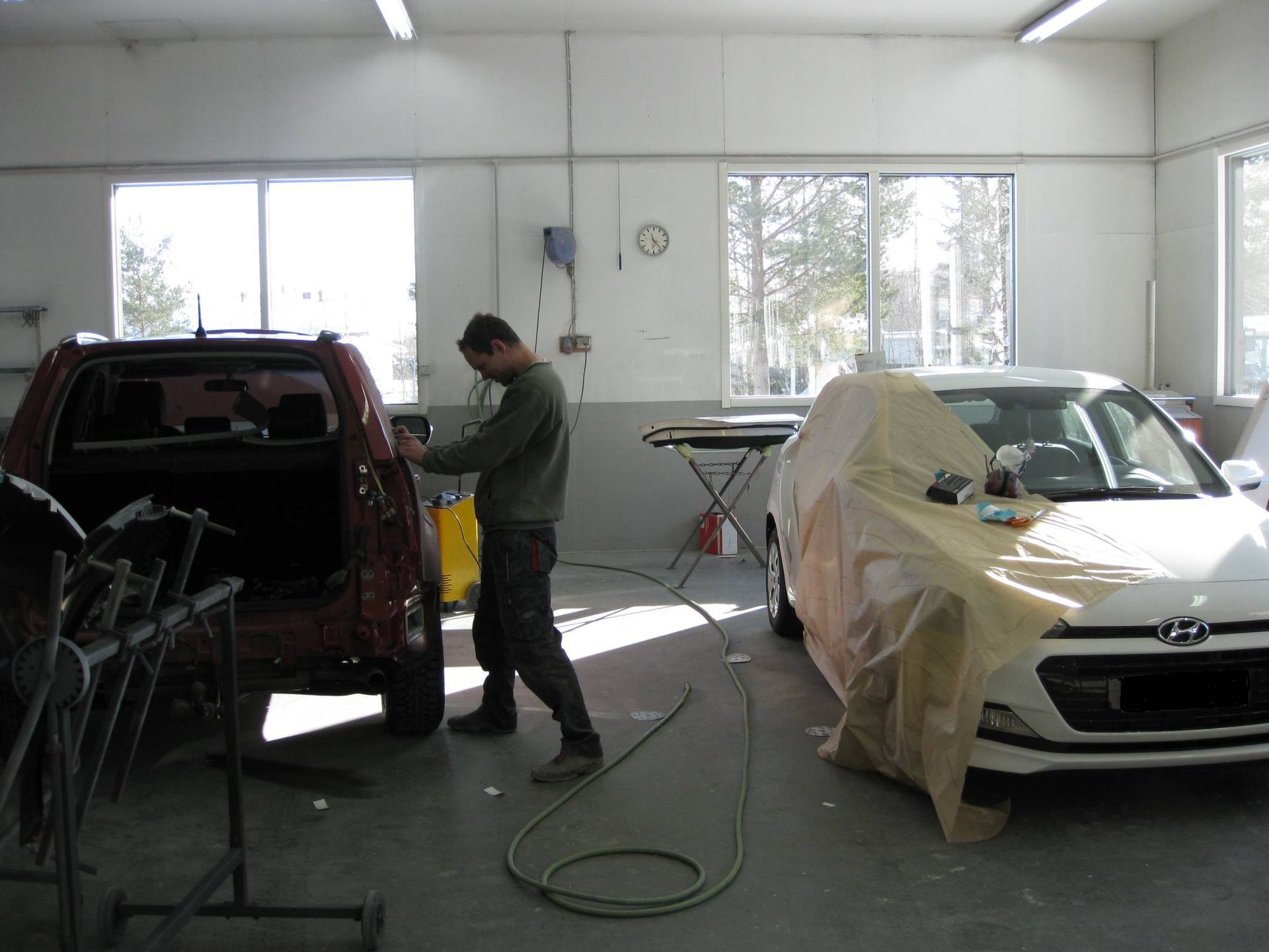 Auton maalaustöiden valmistelu