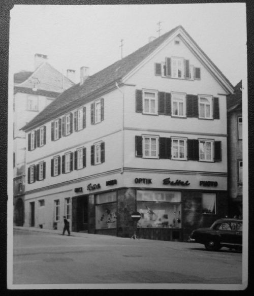 Historisches Gebäuder der Optik Schill in Schwäbisch Hall.