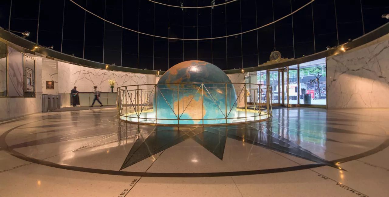 Mappemonde, daily news building