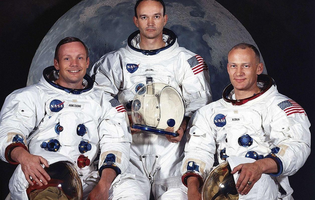 Trois astronautes