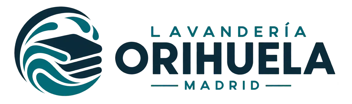 Logotipo de Lavandería Orihuela Madrid en tonos verde azulado y azul marino sobre fondo blanco