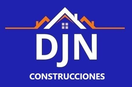 Logotipo de DJN Construcciones con fondo azul, iniciales blancas e icono de techo naranja y blanco.