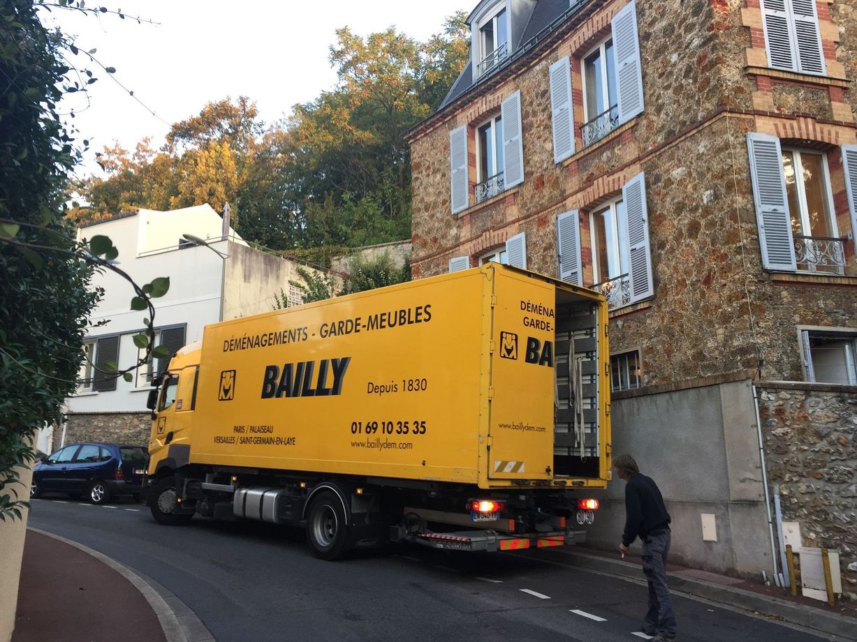 Camion de Bailly Déménagement à Sevres