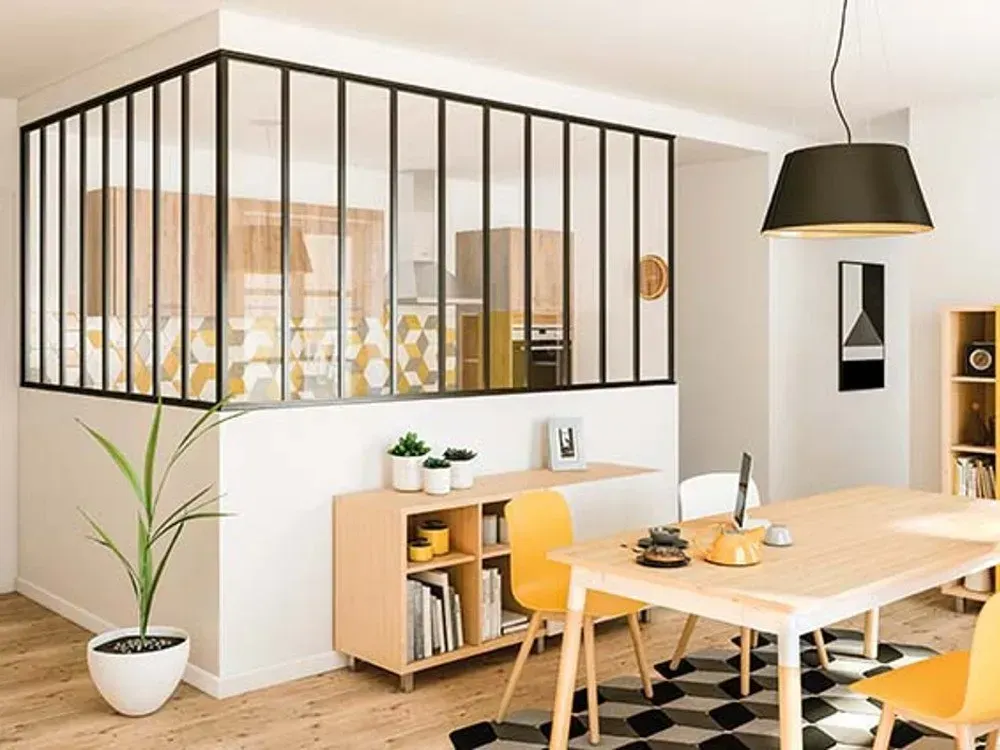 Verrière entre cuisine et salon