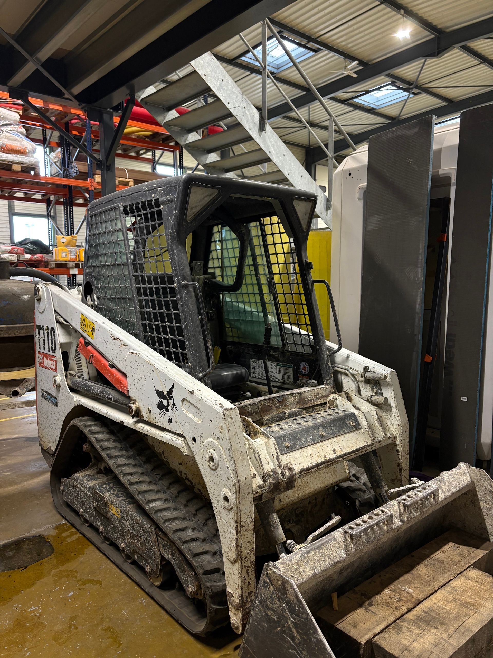 Minichargeuse compacte Bobcat T110.