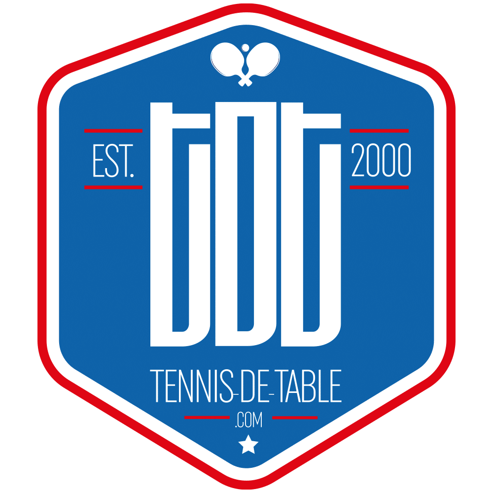 Logo bleu et rouge de TTT tennis de table avec EST. 