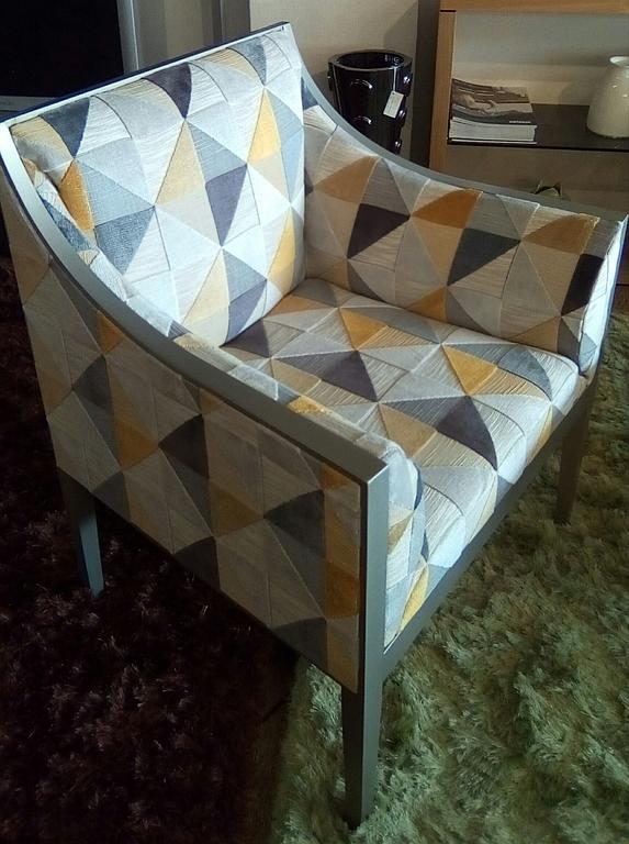 Chaise mosaique noire