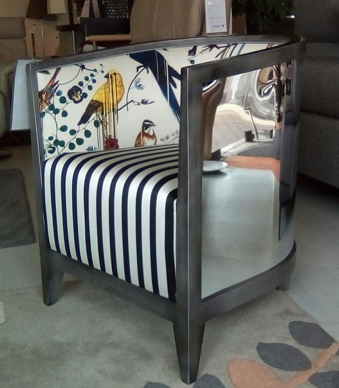 Chaise avec motif oiseaux