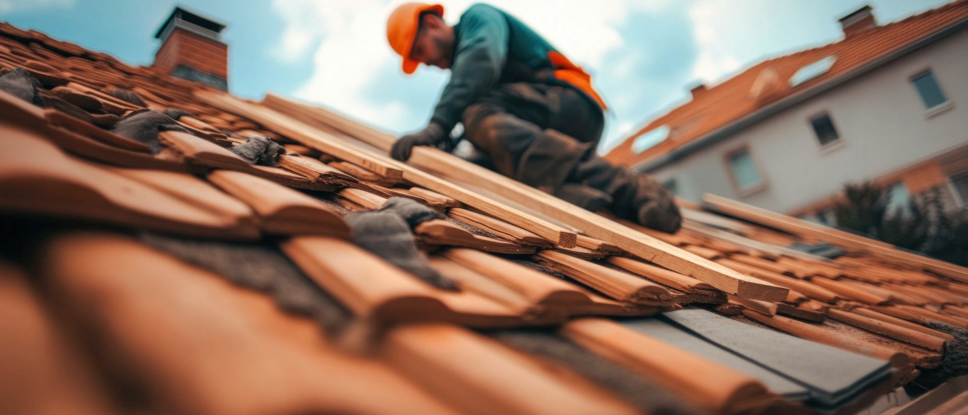 Toiture en tuiles en cours de travaux