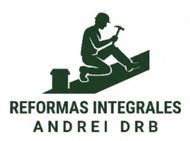 Logotipo verde de un obrero con un martillo junto al texto «REFORMAS INTEGRALES ANDREI DRB»